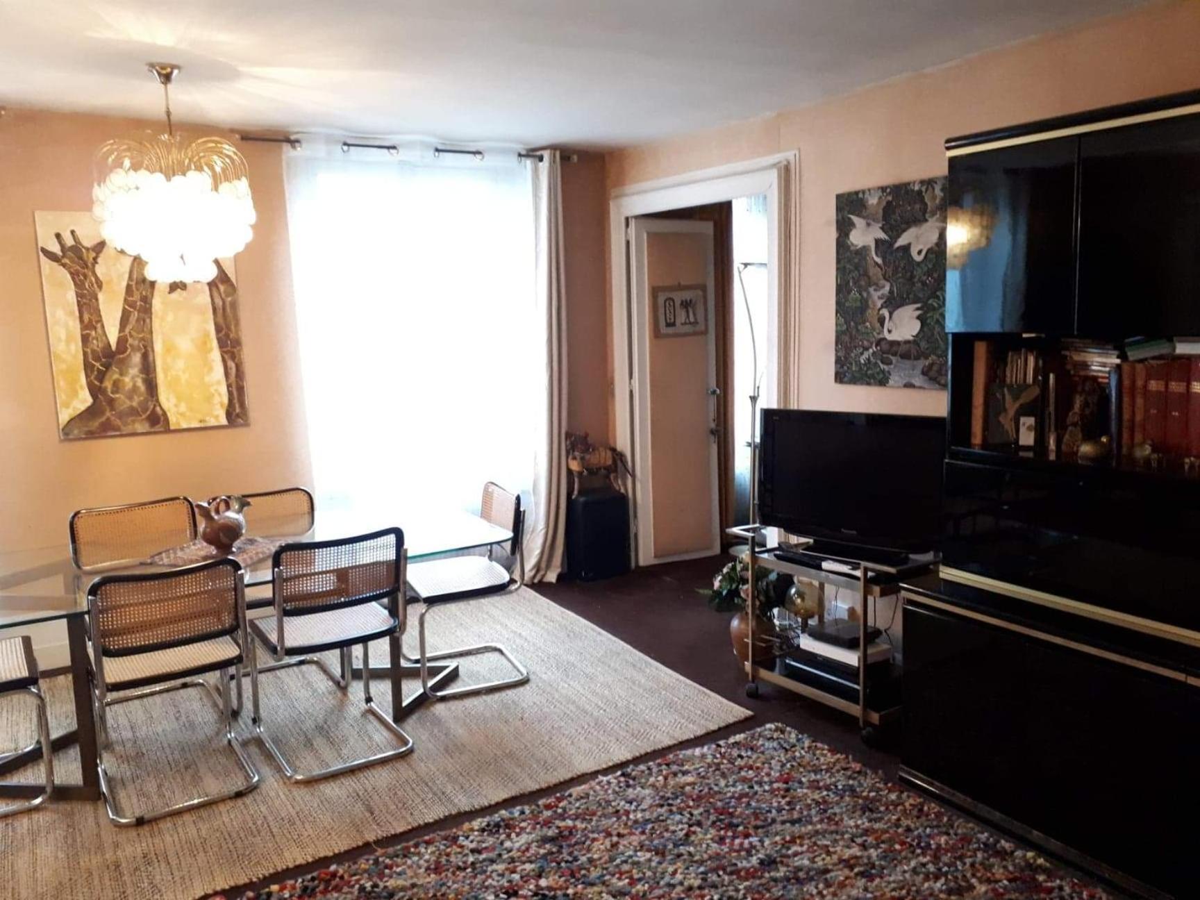 Apartment Place De La Madeleine 3